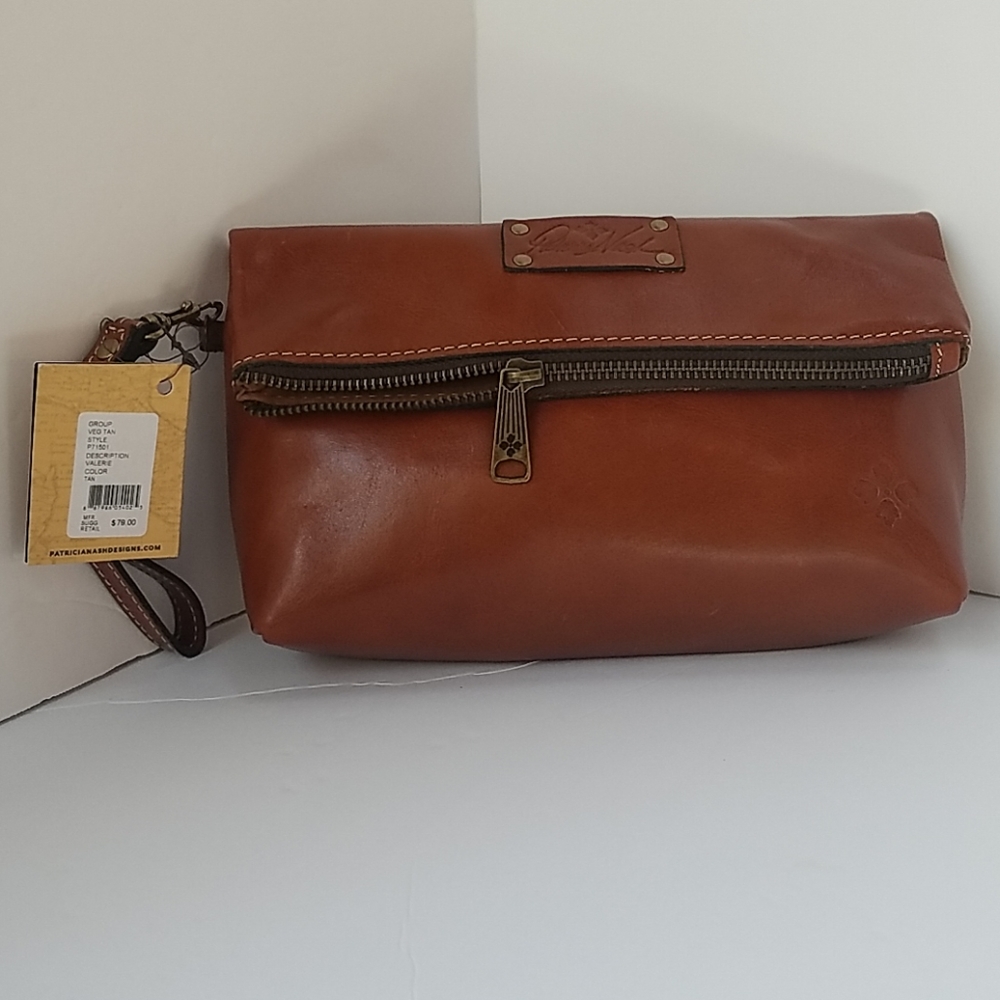 NWT Patricia Nash foldover wristlet
